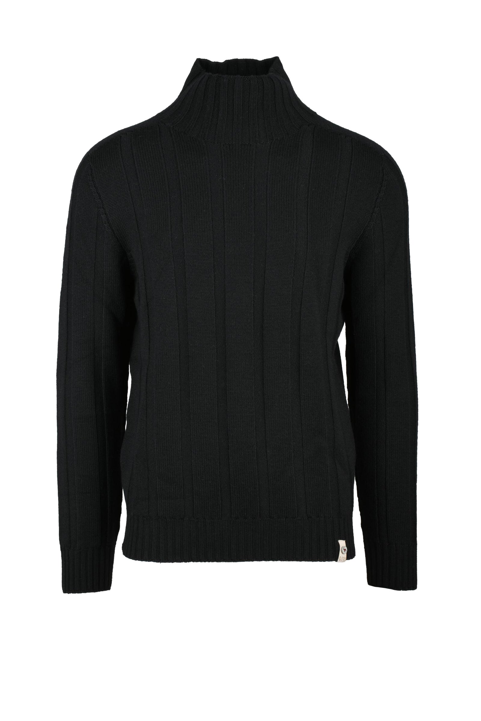 H953 - KNITWEAR AND SWEATSHIRTS
