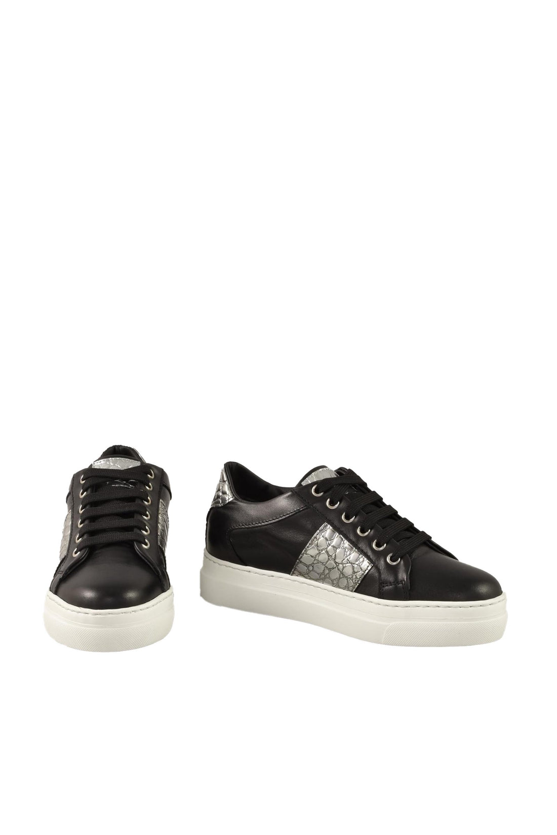 TWELVE STYLE DIVISION - SHOES