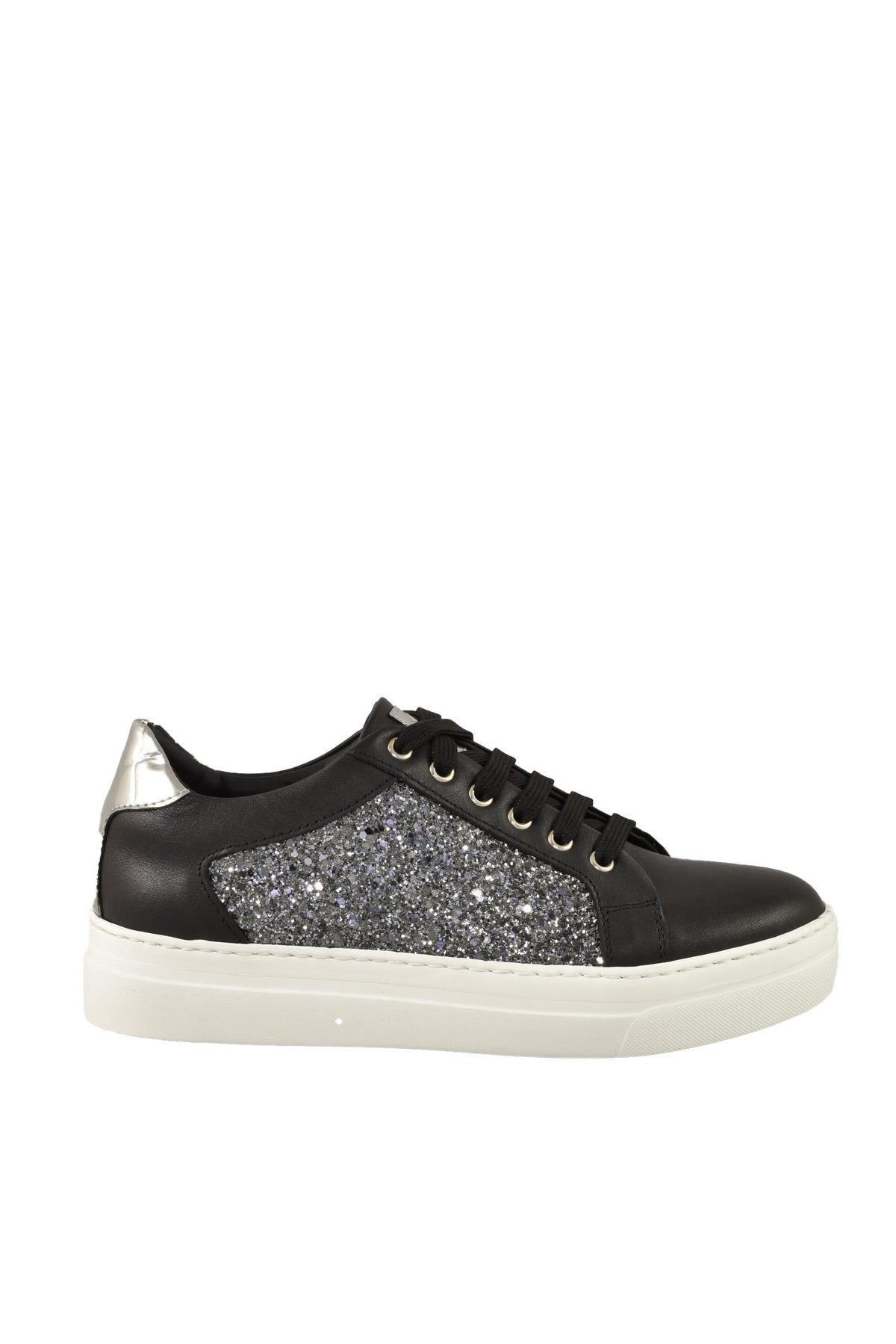TWELVE STYLE DIVISION - SHOES