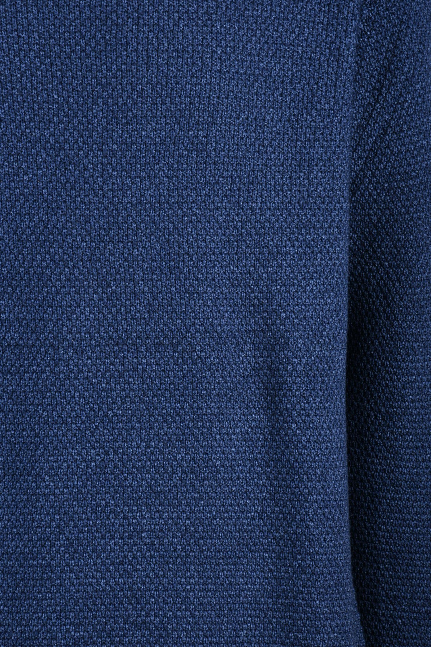 H953 - KNITWEAR AND SWEATSHIRTS