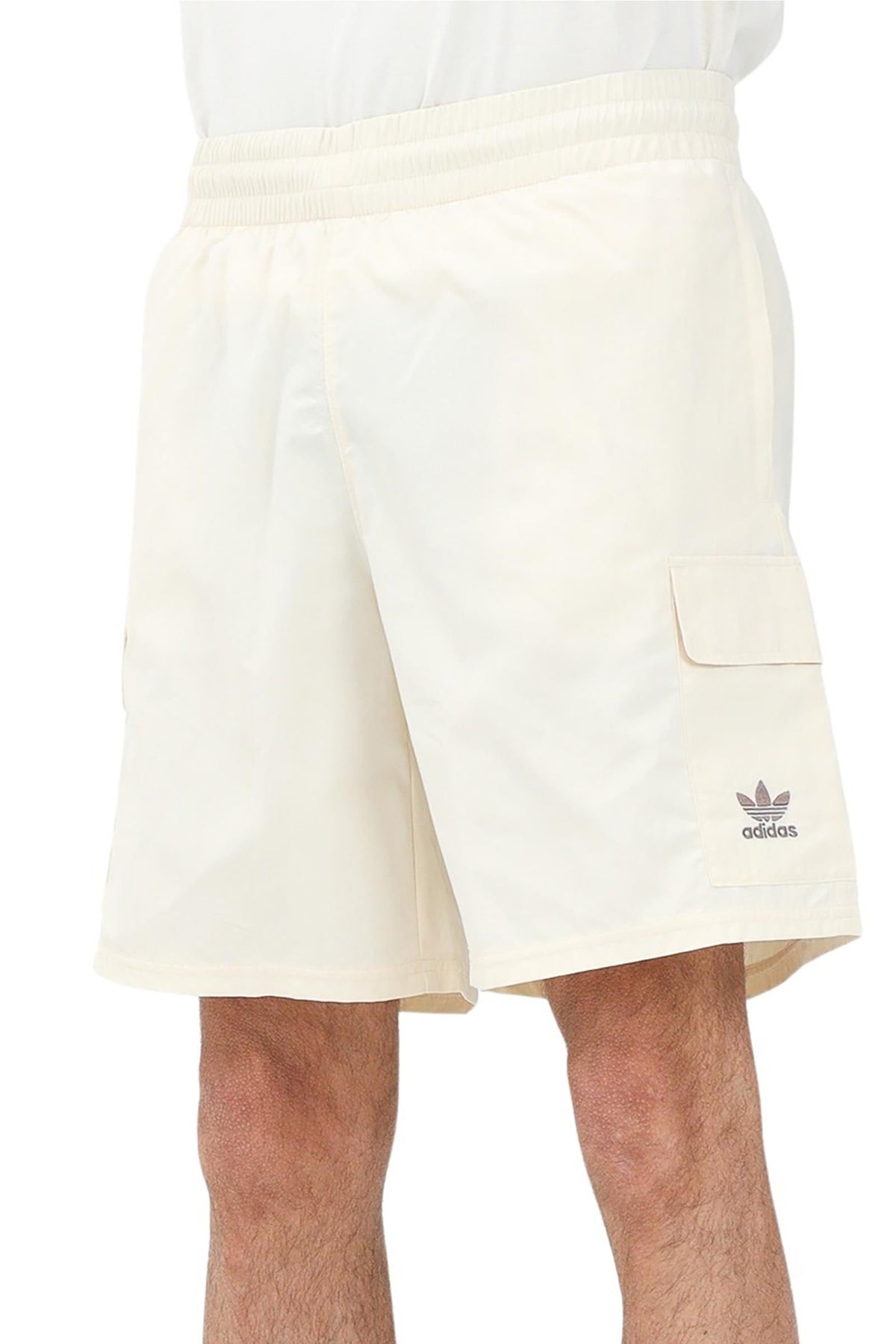 ADIDAS - SHORTS
