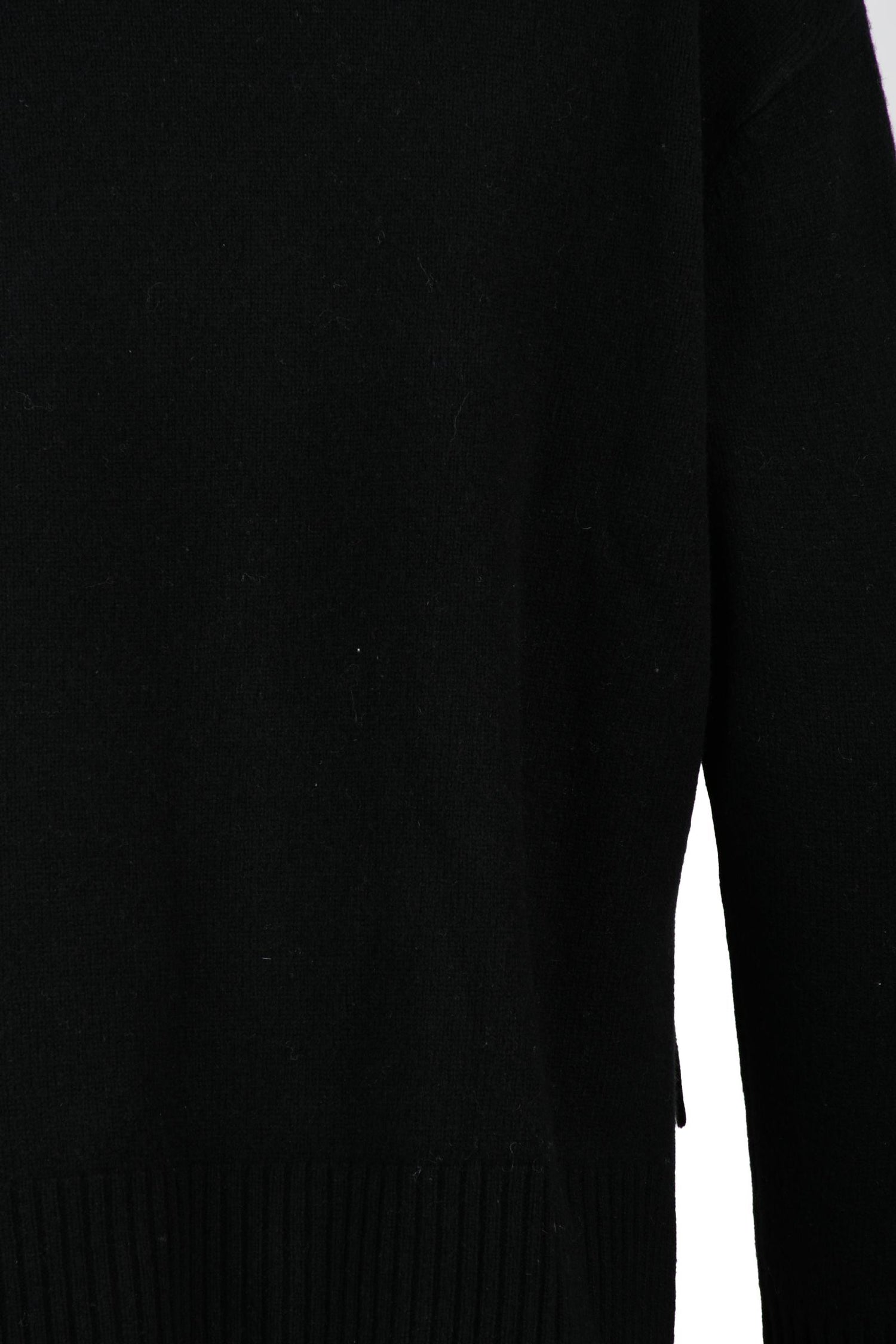 KAOS - KNITWEAR AND SWEATSHIRTS